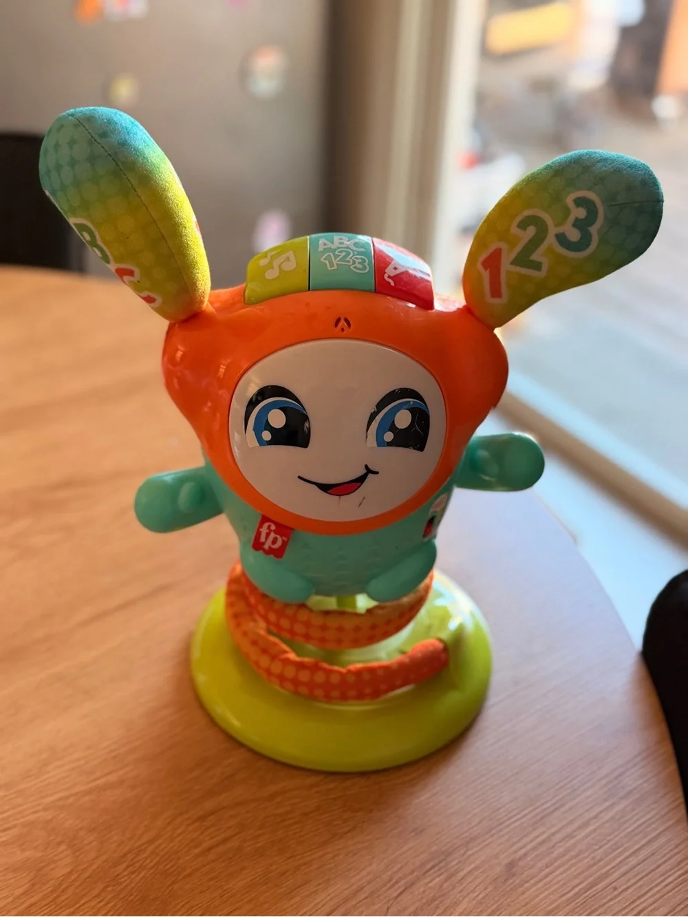 Fisher-Price DJ Bouncin’ Beats Kids Interactive musical toy